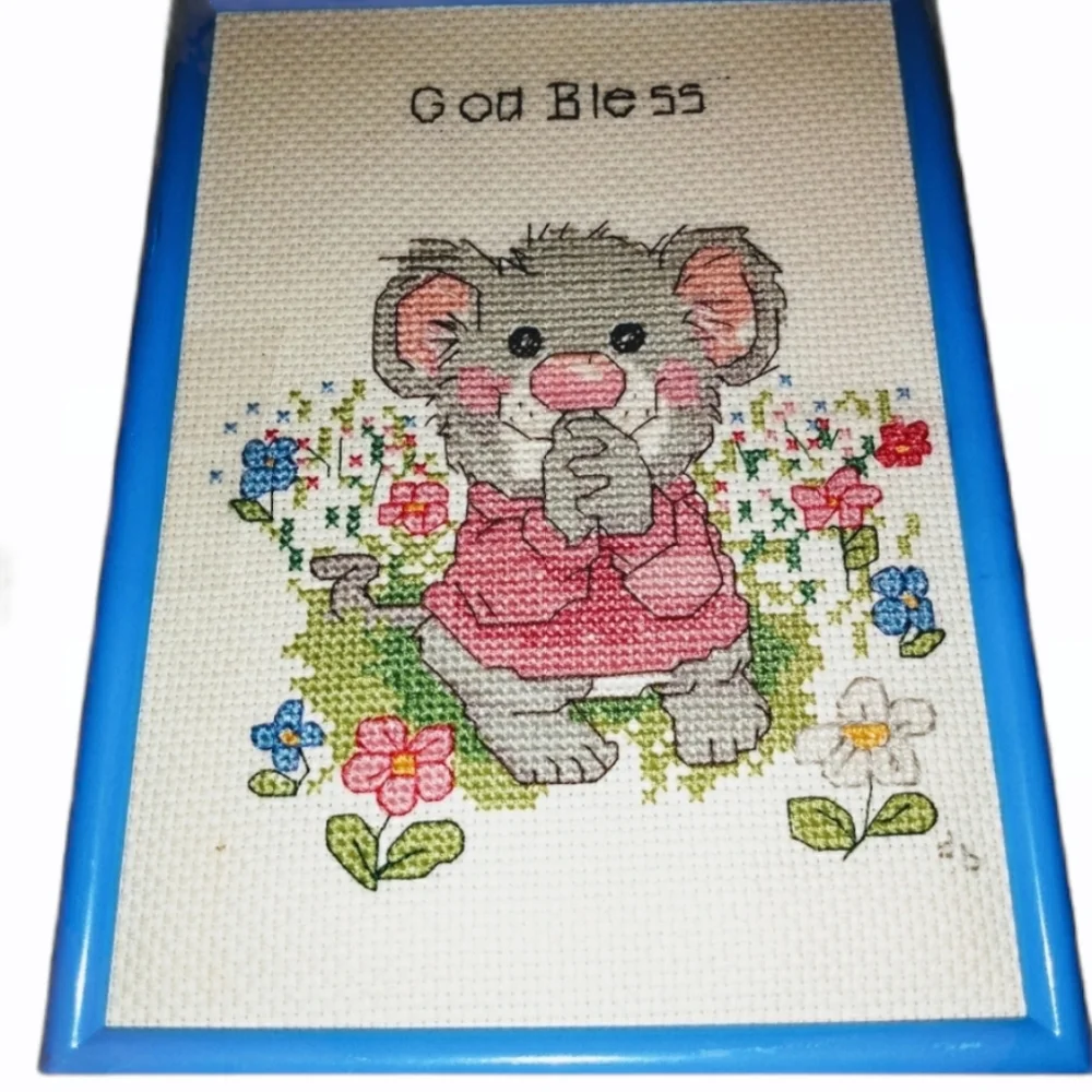 Embroidered Tapestry Mouse God Bless Wall Decor vintage animal print